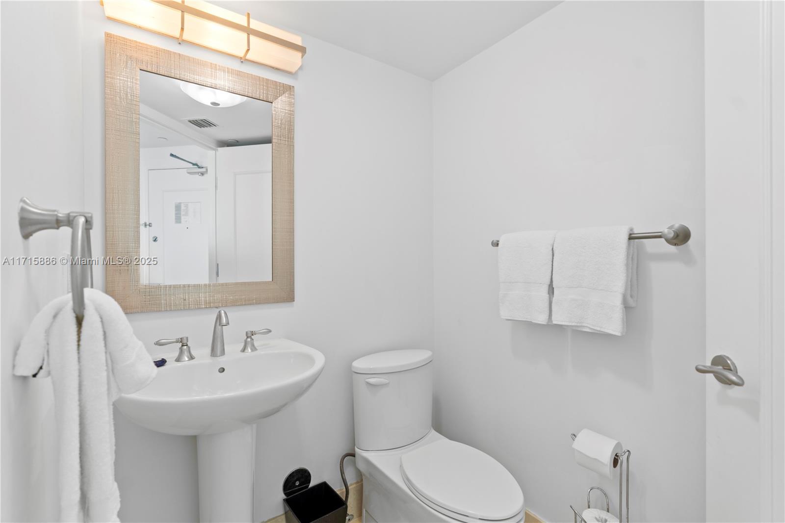 4401 Collins Ave #2104, Miami Beach FL 33140