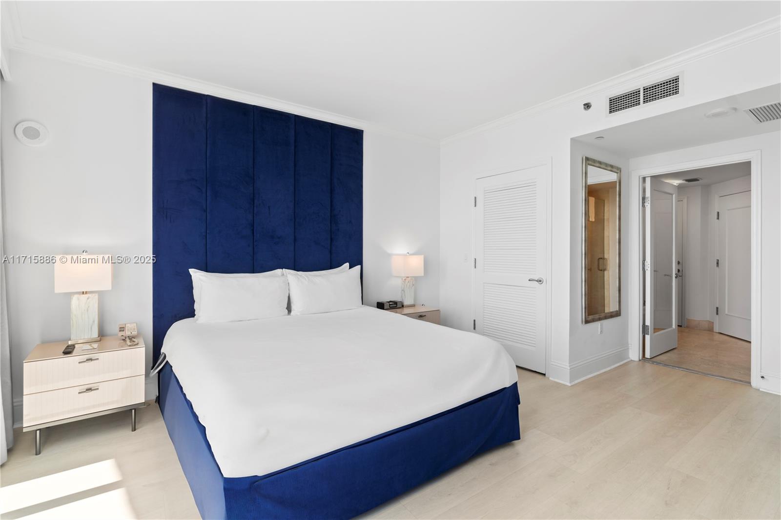 4401 Collins Ave #2104, Miami Beach FL 33140
