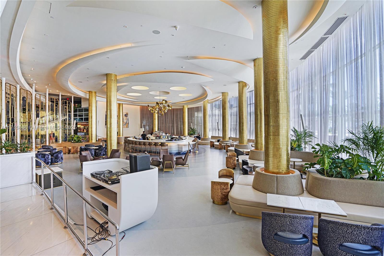 4401 Collins Ave #2104, Miami Beach FL 33140