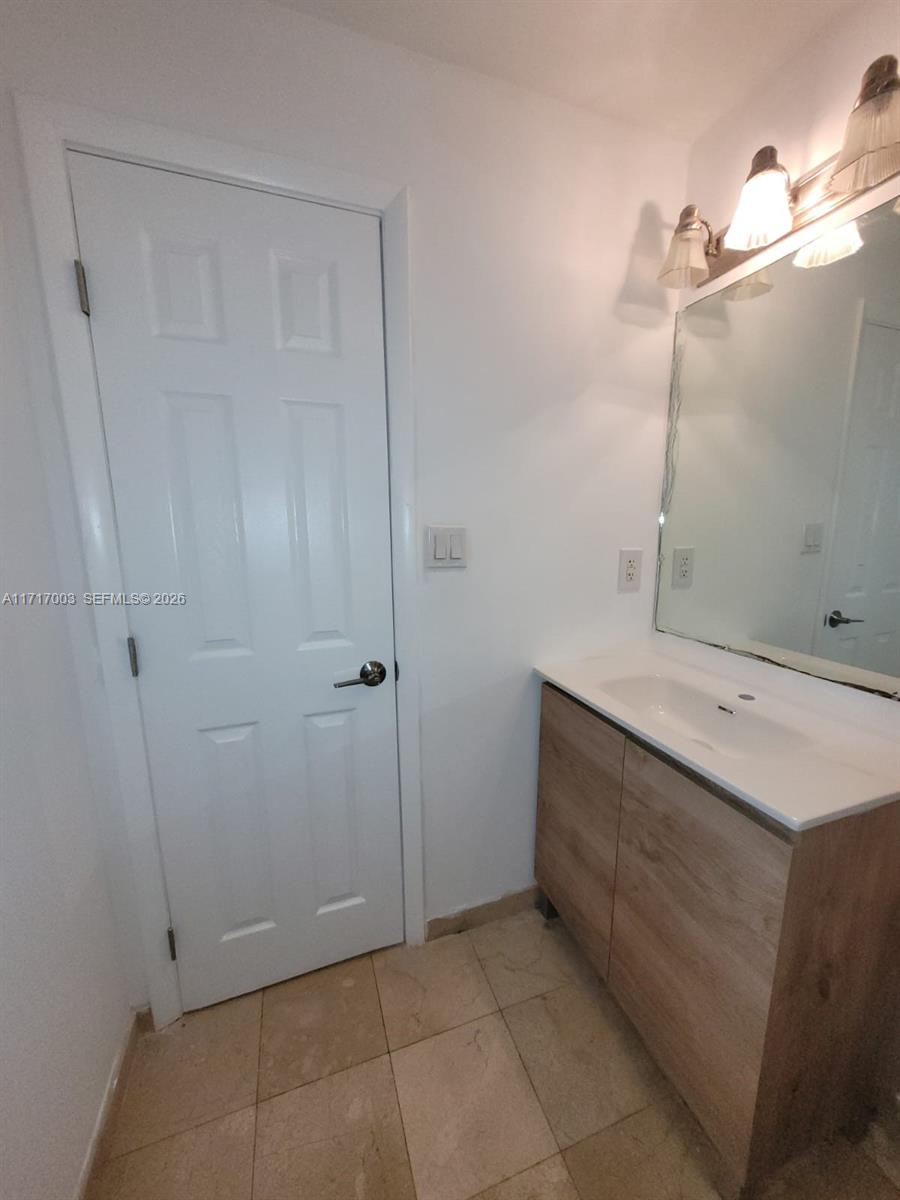 10275 Collins Ave #111, Bal Harbour FL 33154