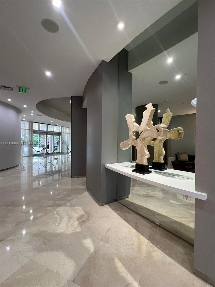 10275 Collins Ave #111, Bal Harbour FL 33154