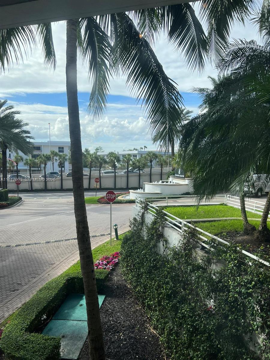 10275 Collins Ave #111, Bal Harbour FL 33154