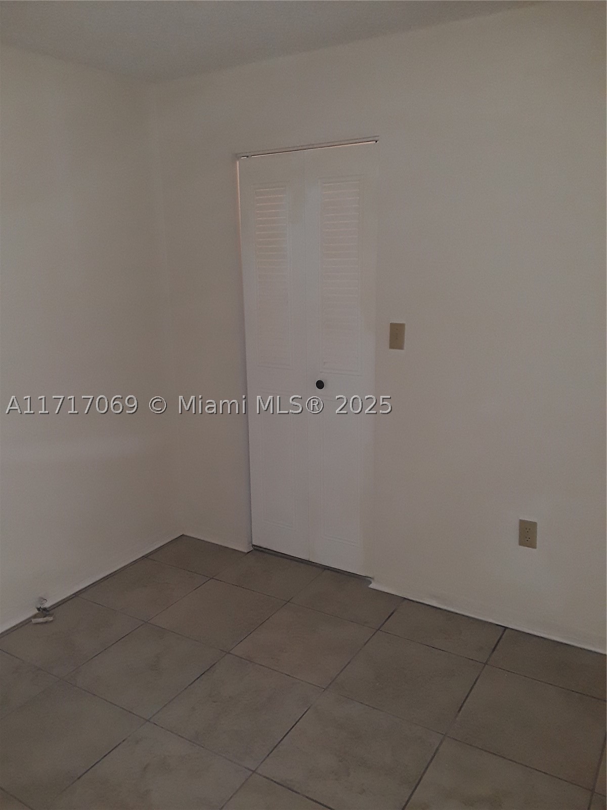 8267 SW 128th St #105, Pinecrest FL 33156