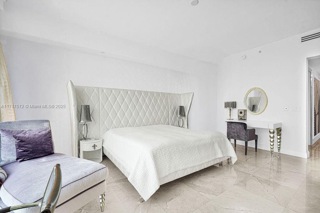16051 Collins Ave #1004, Sunny Isles Beach FL 33160