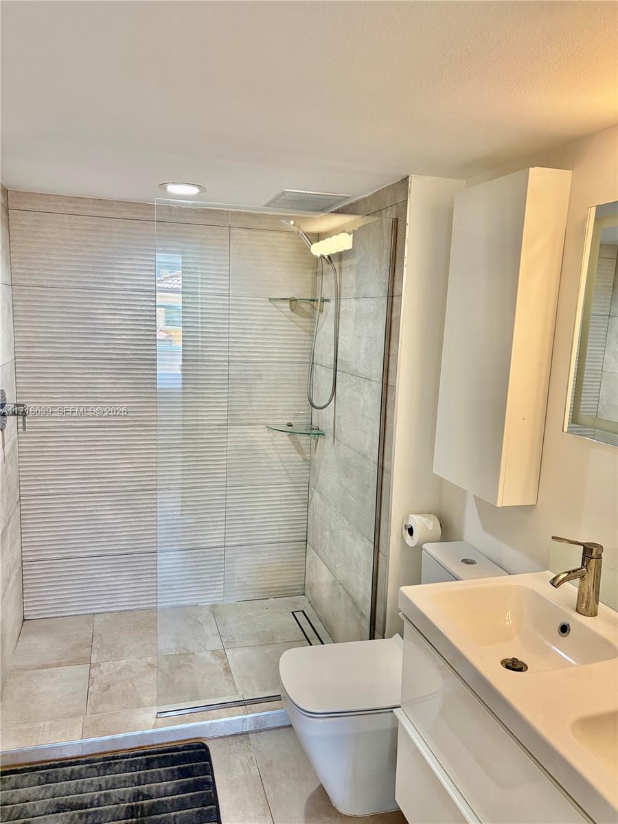 90 Alton Rd #303, Miami Beach FL 33139