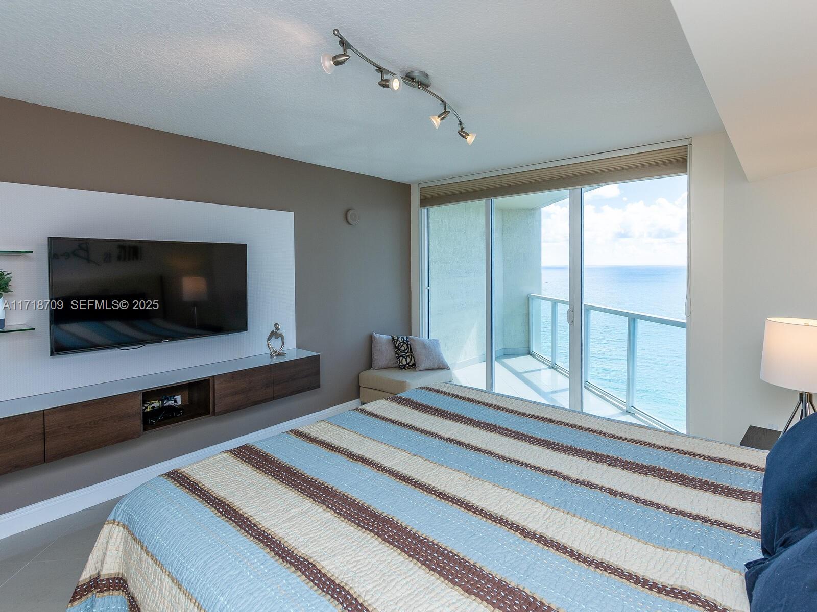16699 Collins Ave #1709, Sunny Isles Beach FL 33160