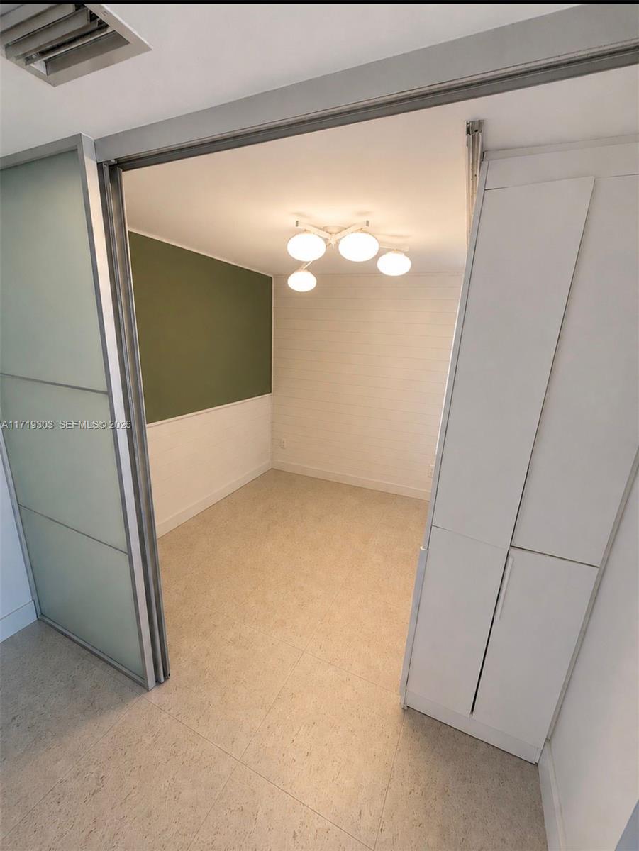 2950 NE 188th St #406, Aventura FL 33180