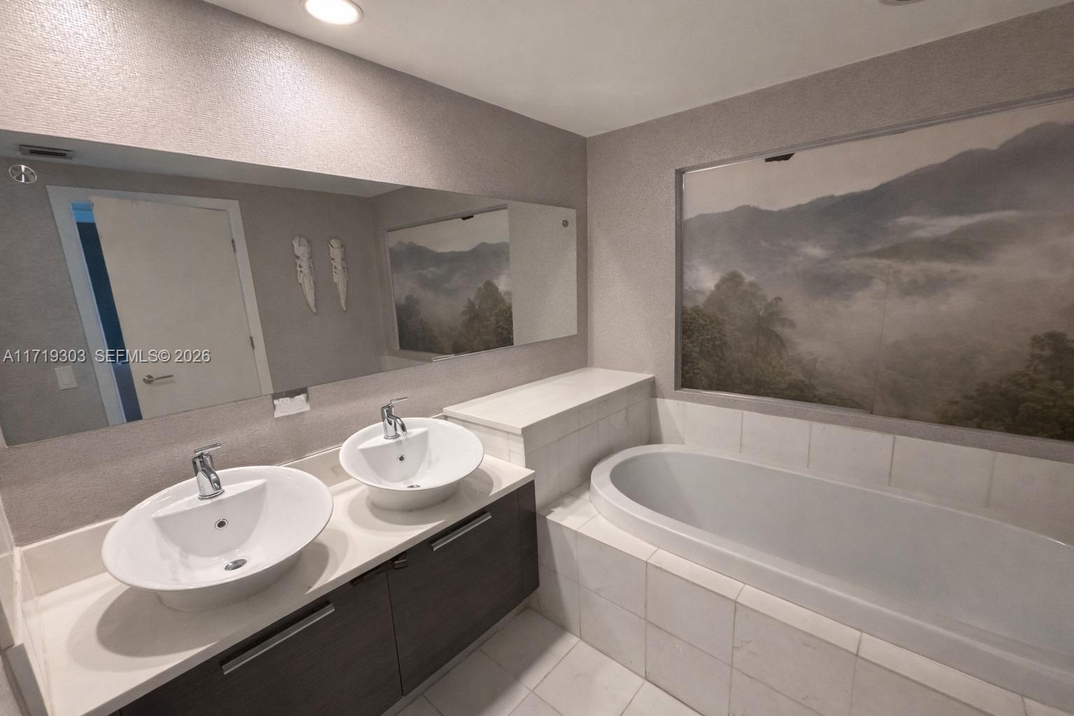 2950 NE 188th St #406, Aventura FL 33180