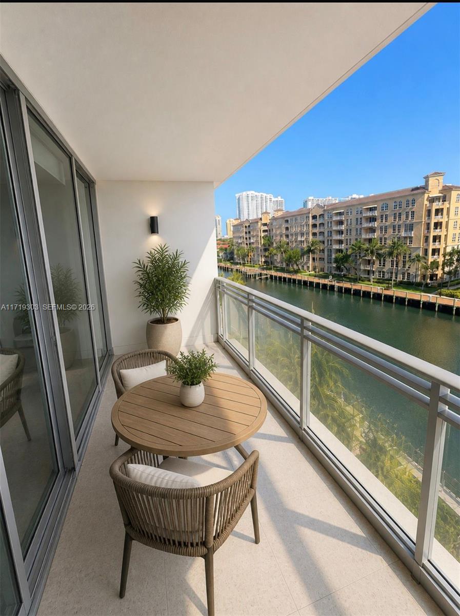 2950 NE 188th St #406, Aventura FL 33180