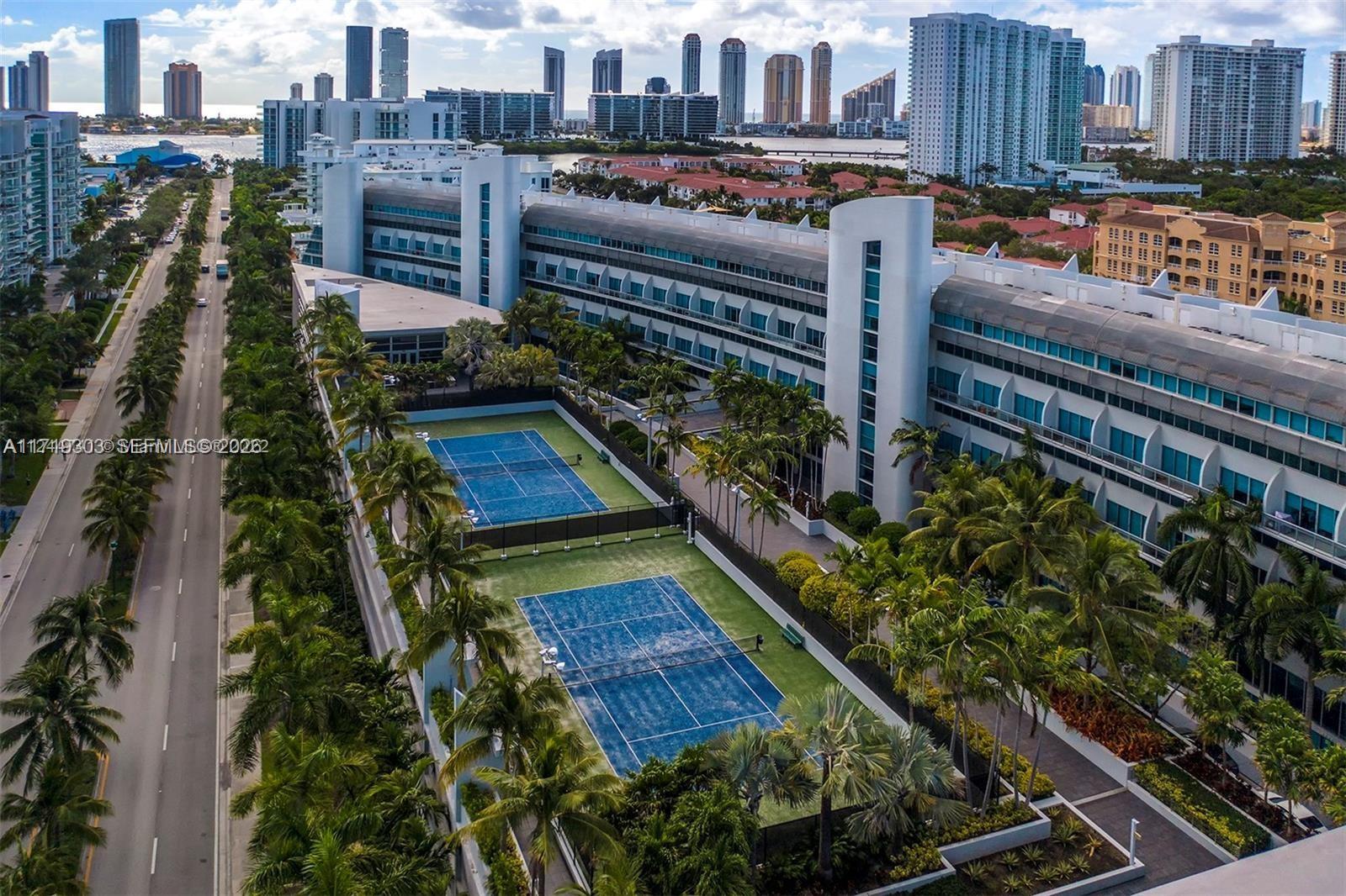 2950 NE 188th St #406, Aventura FL 33180
