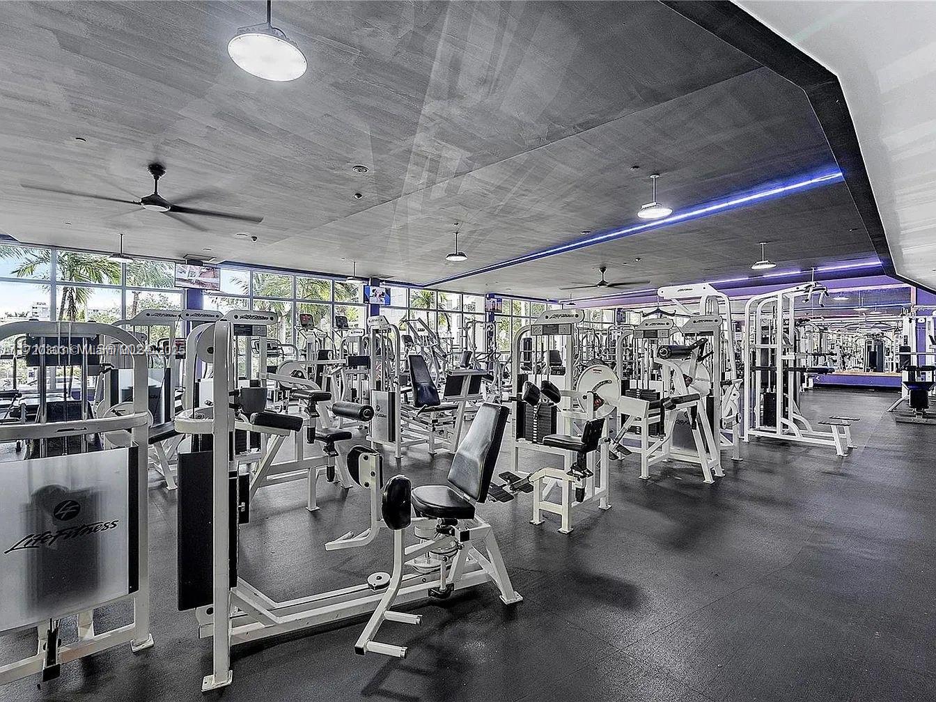 1000 West Ave #BS107, Miami Beach FL 33139