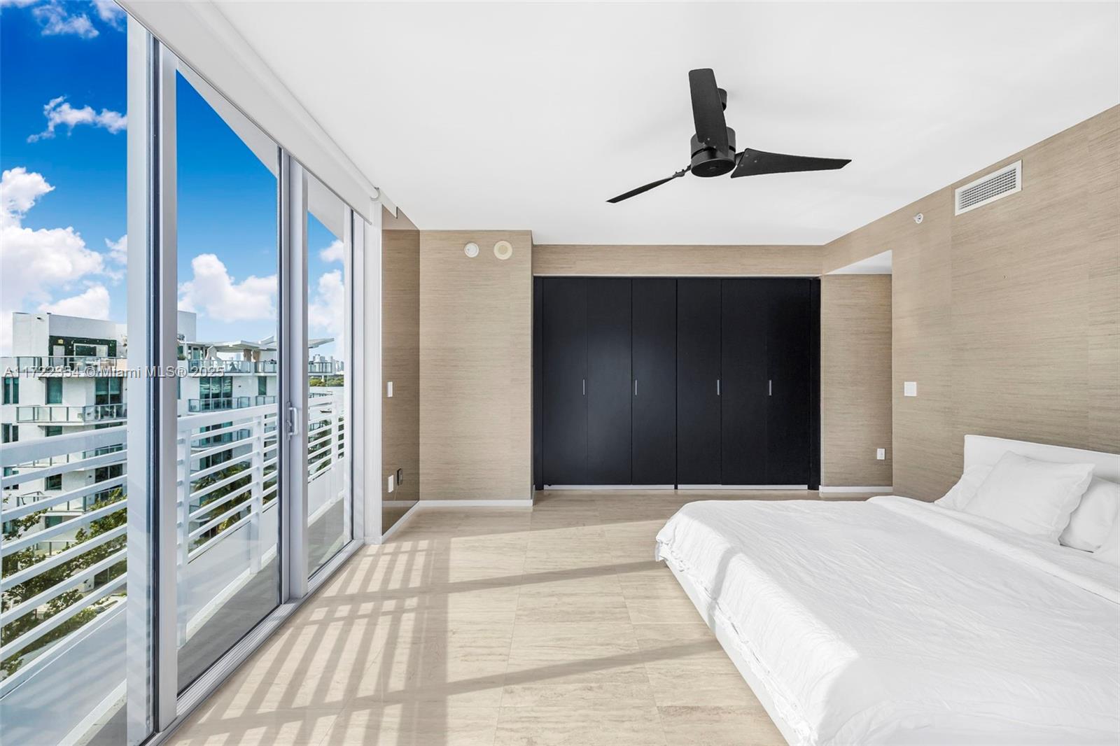 1445 16th St #703, Miami Beach FL 33139