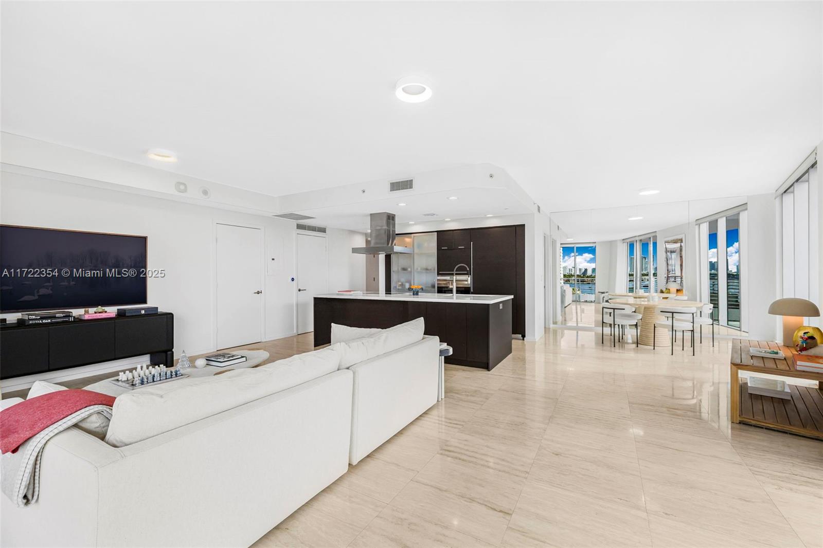 1445 16th St #703, Miami Beach FL 33139