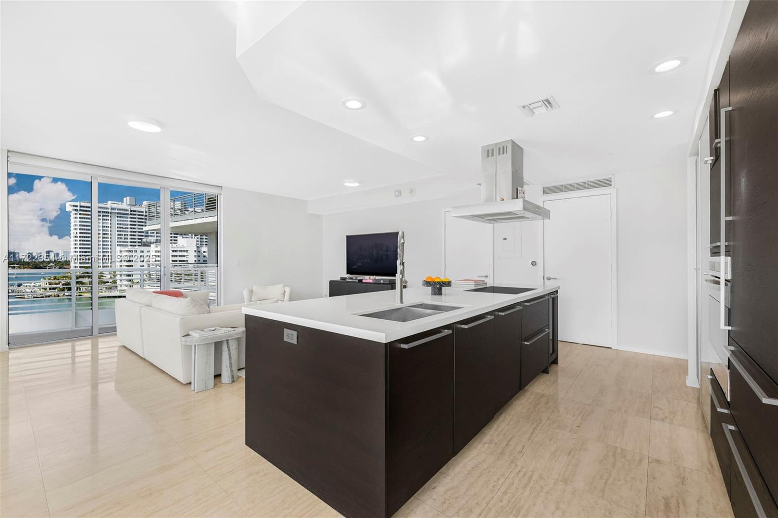 1445 16th St #703, Miami Beach FL 33139