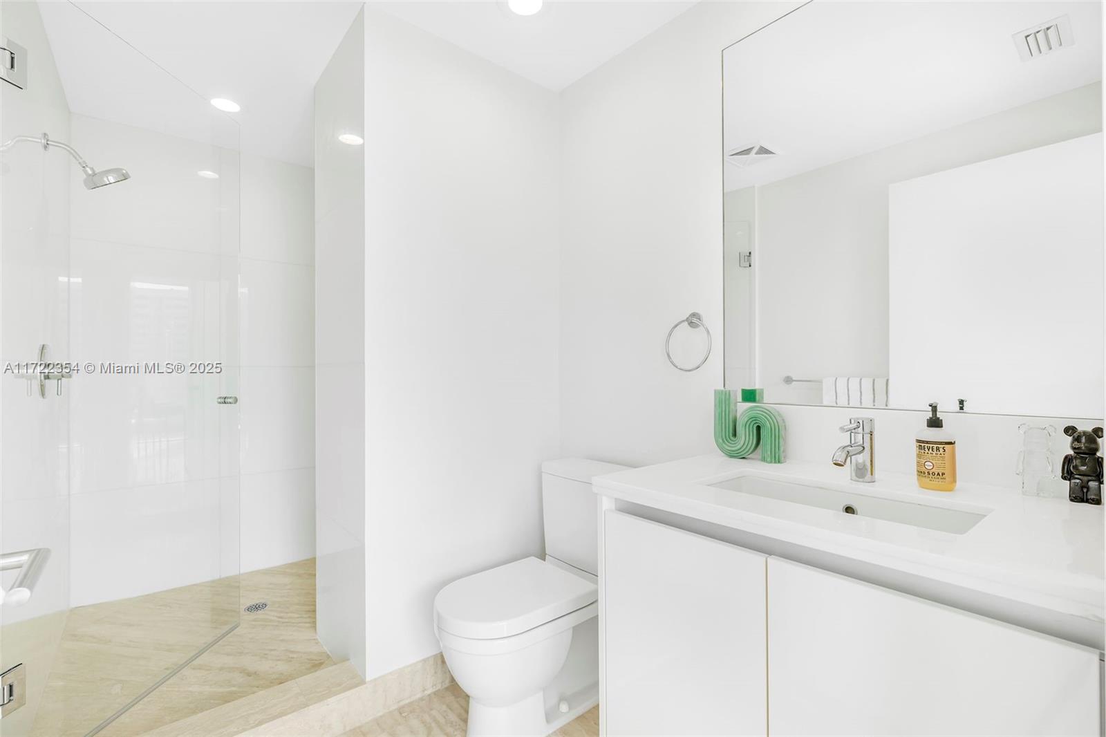 1445 16th St #703, Miami Beach FL 33139