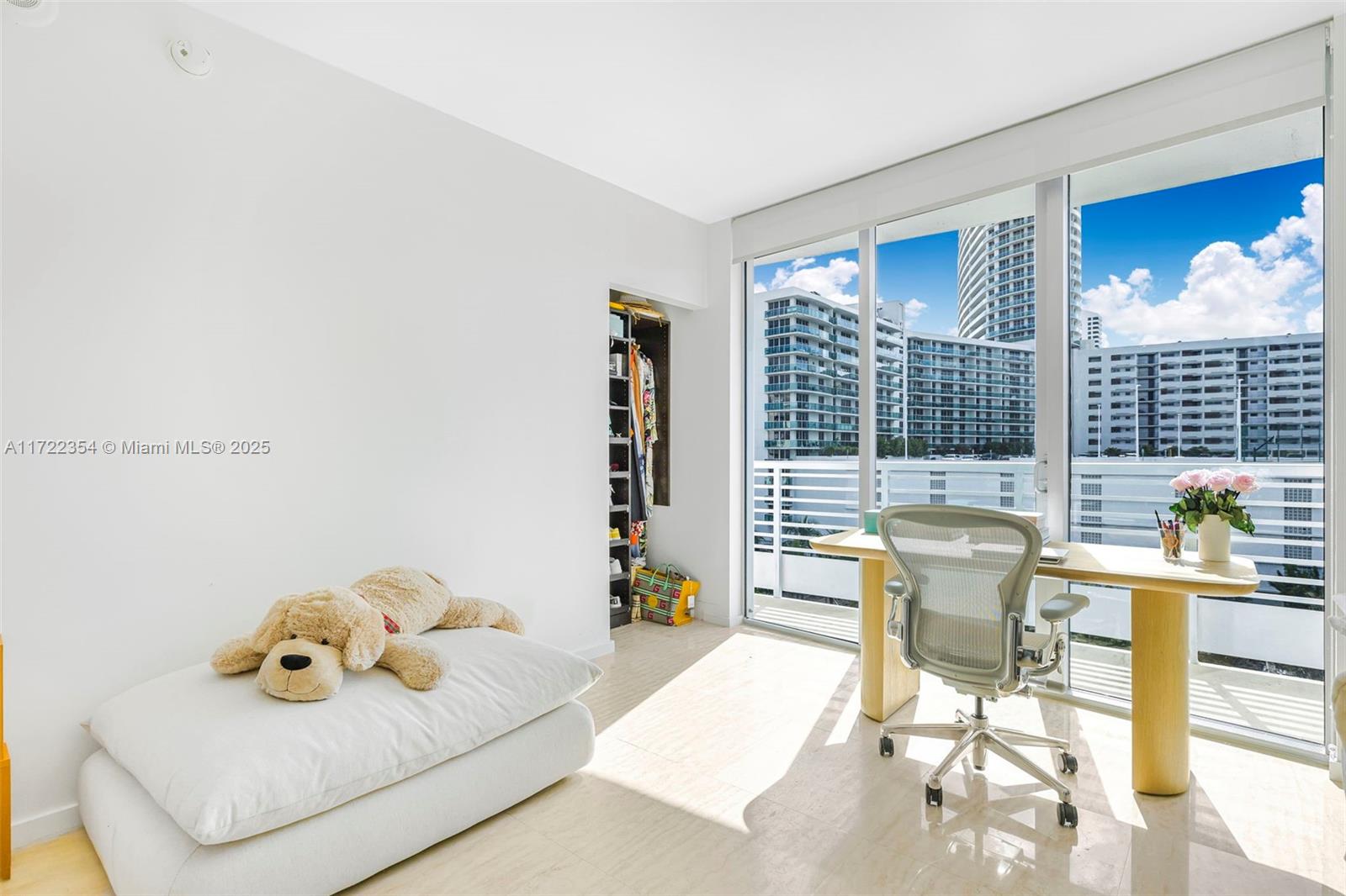 1445 16th St #703, Miami Beach FL 33139