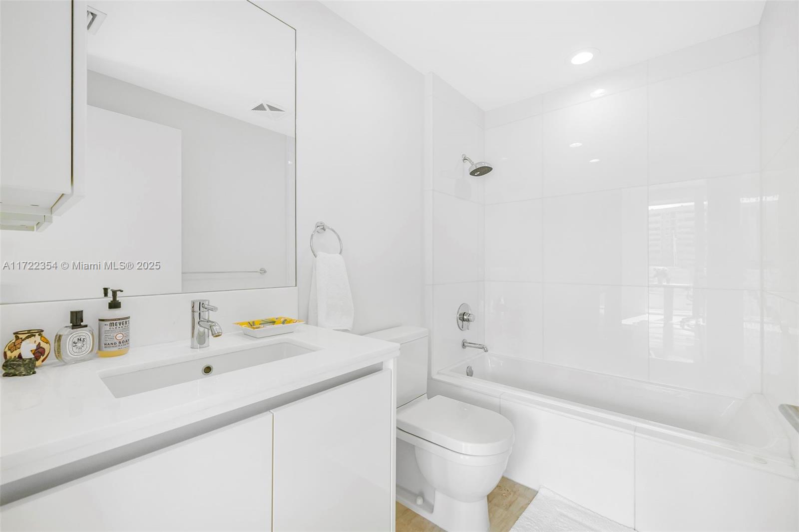 1445 16th St #703, Miami Beach FL 33139