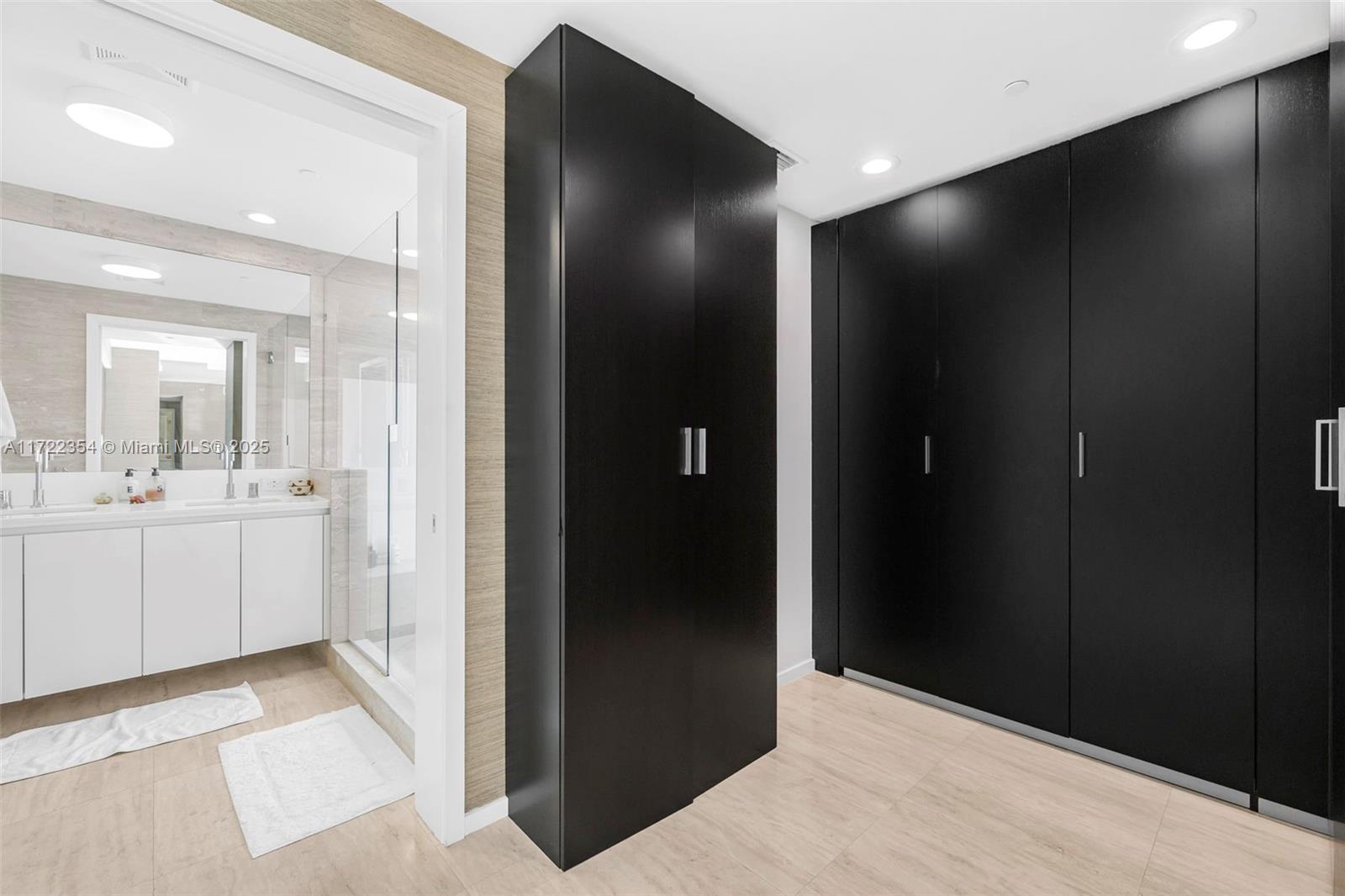 1445 16th St #703, Miami Beach FL 33139