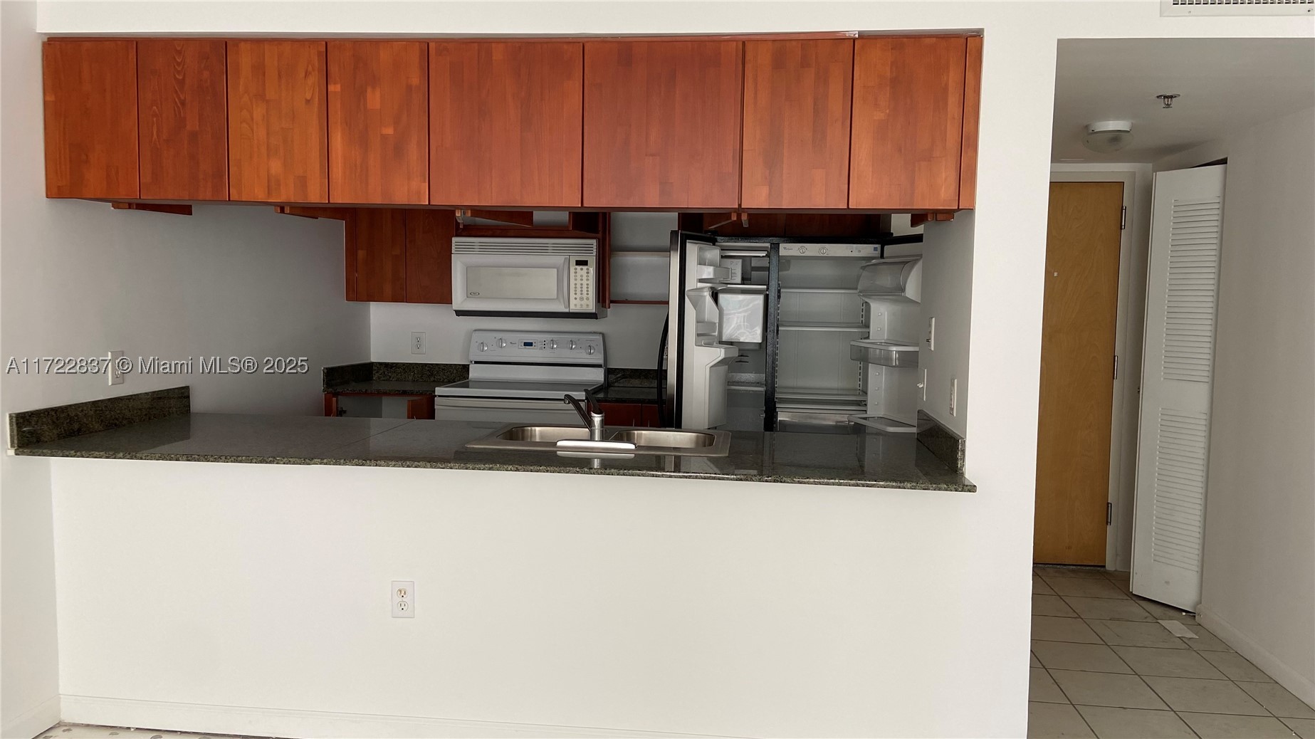1200 Brickell Bay Dr #2007, Miami FL 33131
