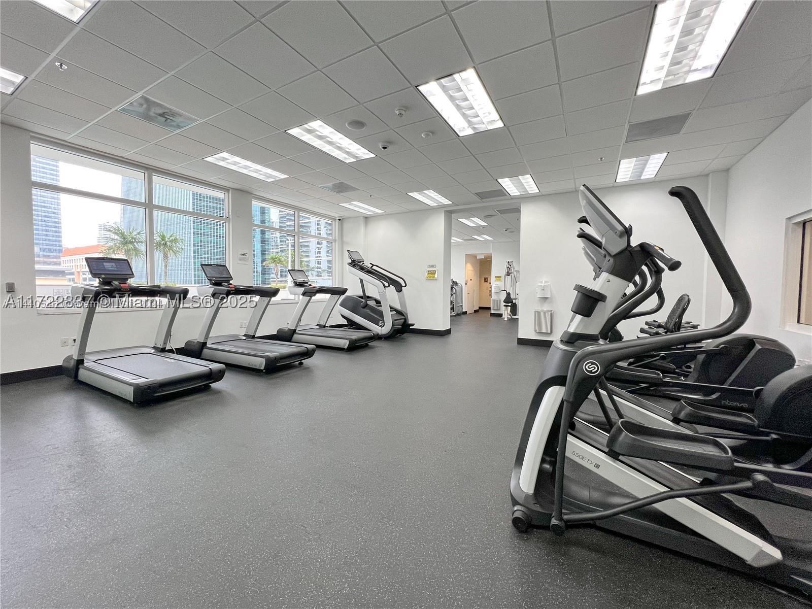 1200 Brickell Bay Dr #2007, Miami FL 33131