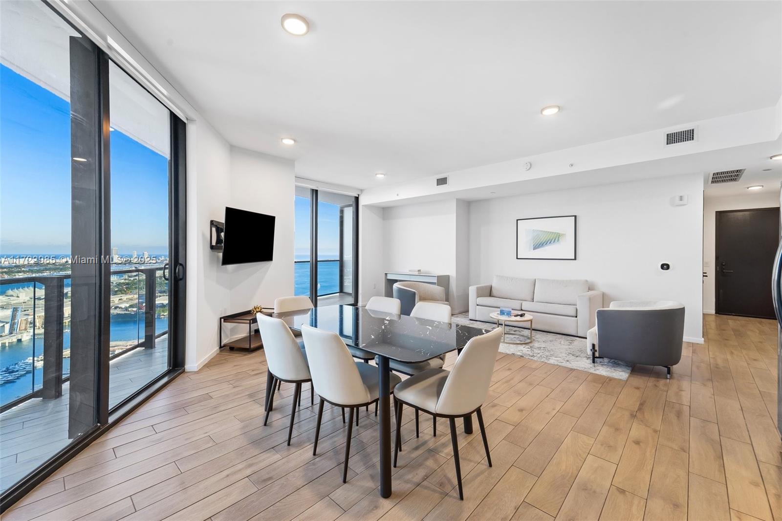 398 NE 5th St #3209, Miami FL 33132