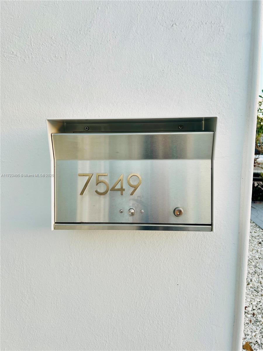 7549 Adventure Ave, North Bay Village FL 33141