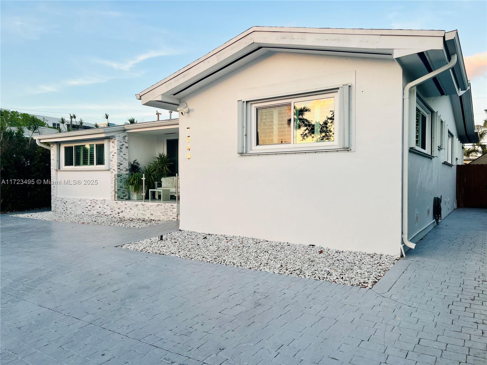 7549 Adventure Ave, North Bay Village FL 33141