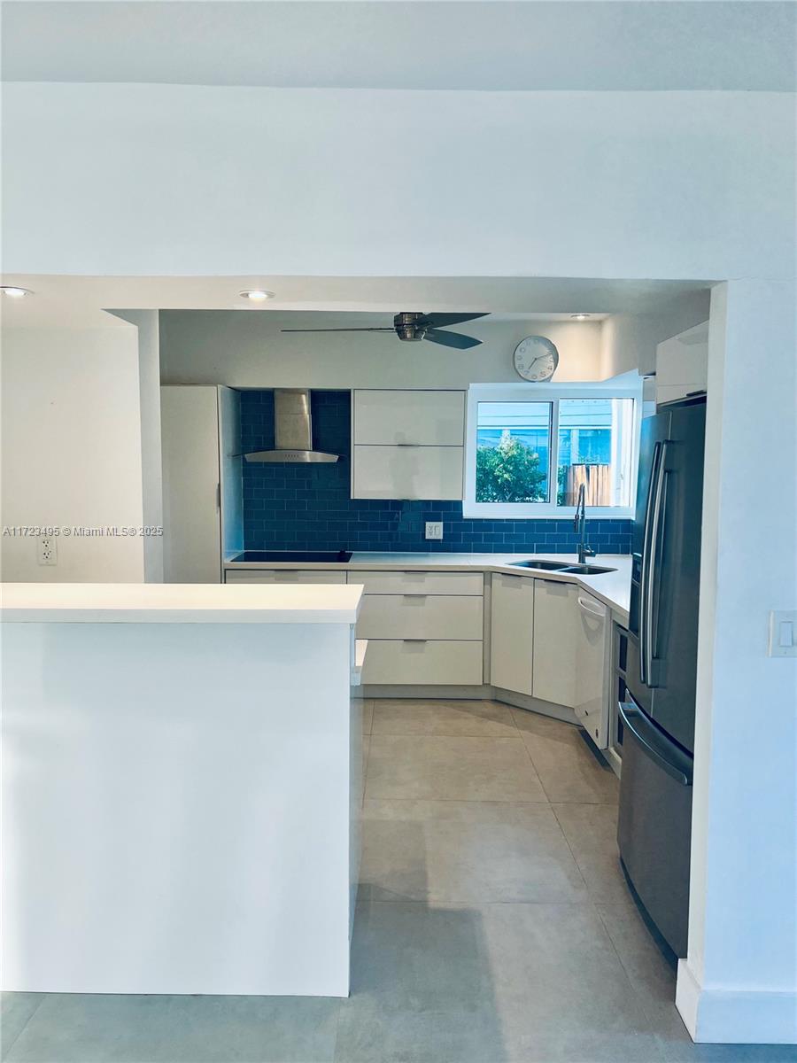 7549 Adventure Ave, North Bay Village FL 33141