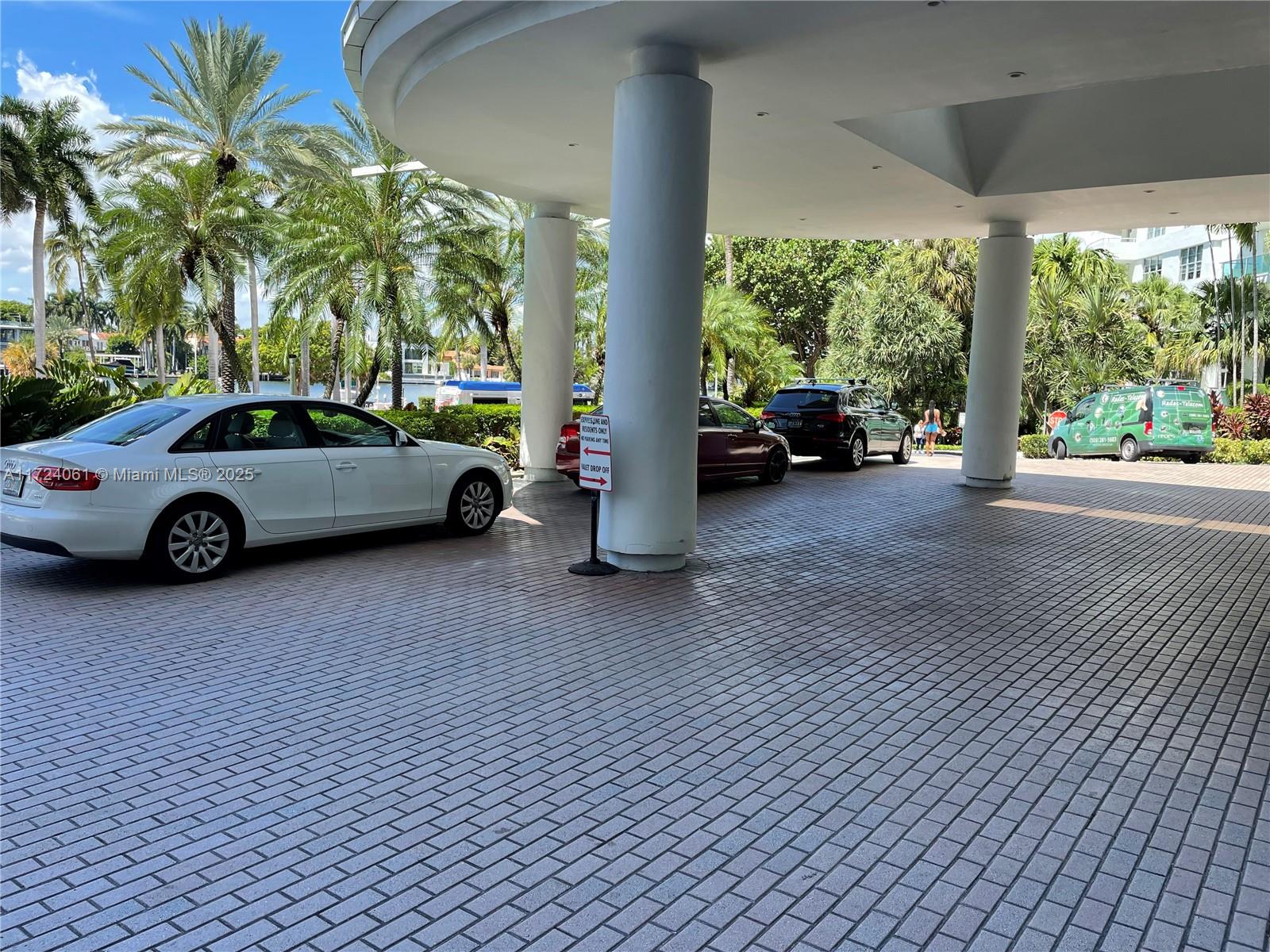 5151 Collins Ave #1722, Miami Beach FL 33140