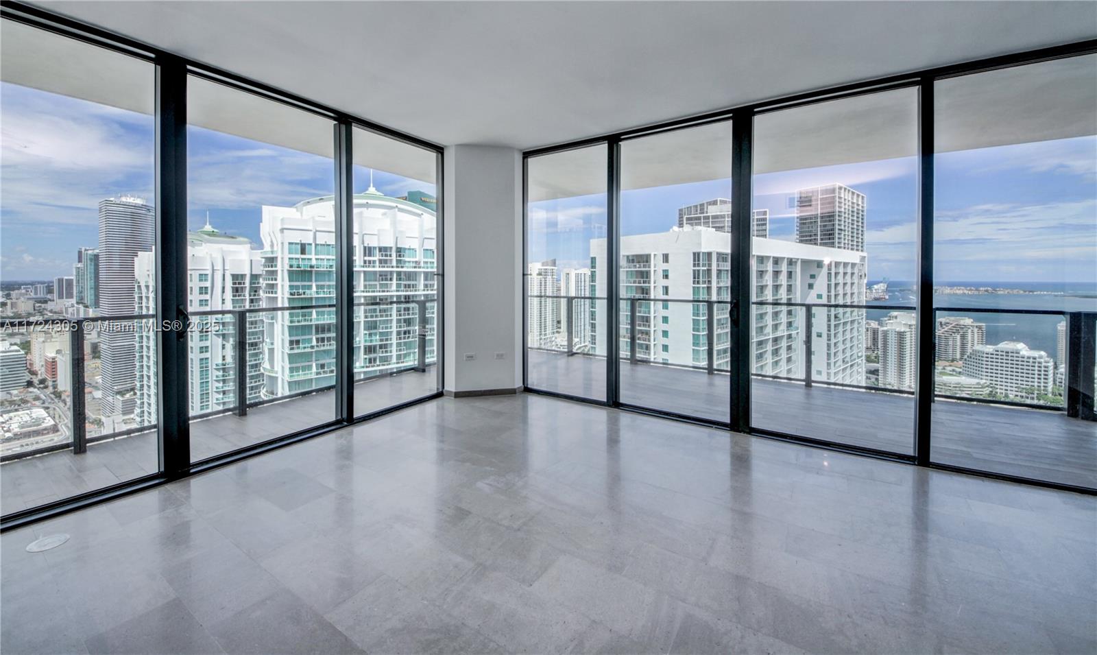 68 SE 6th St #3511, Miami FL 33131