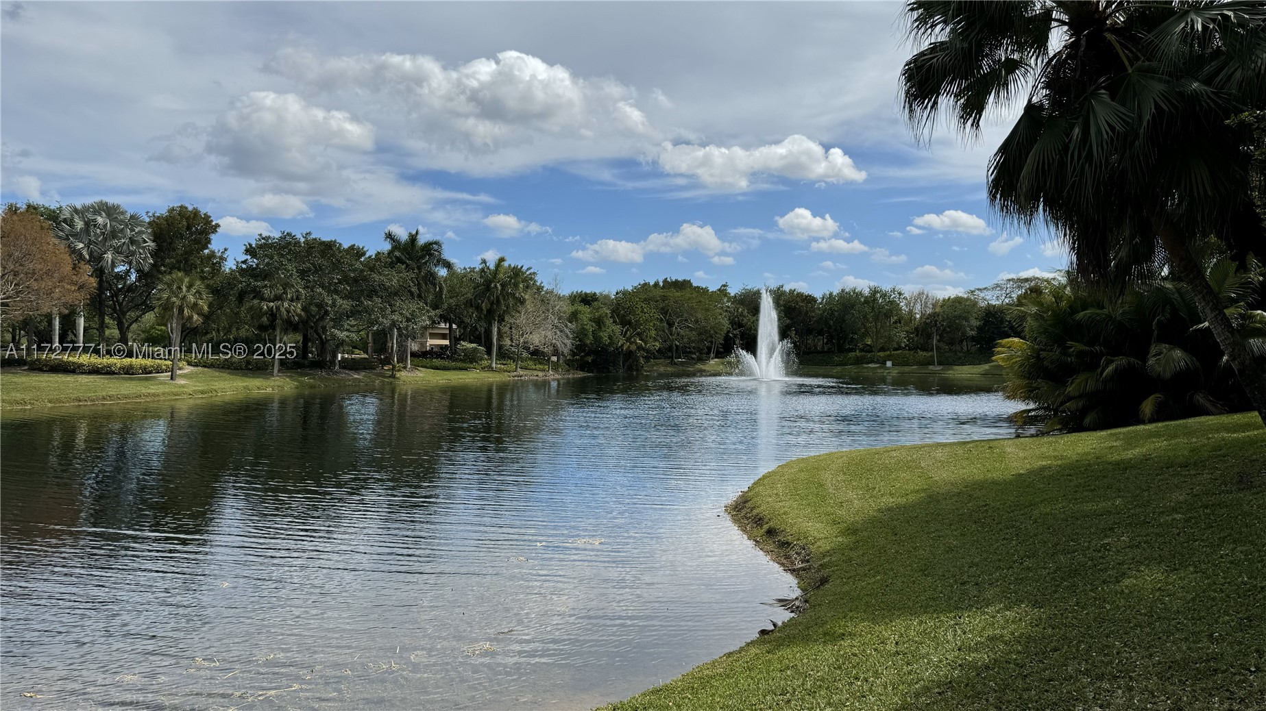 7700 S Woodridge Dr, Parkland FL 33067