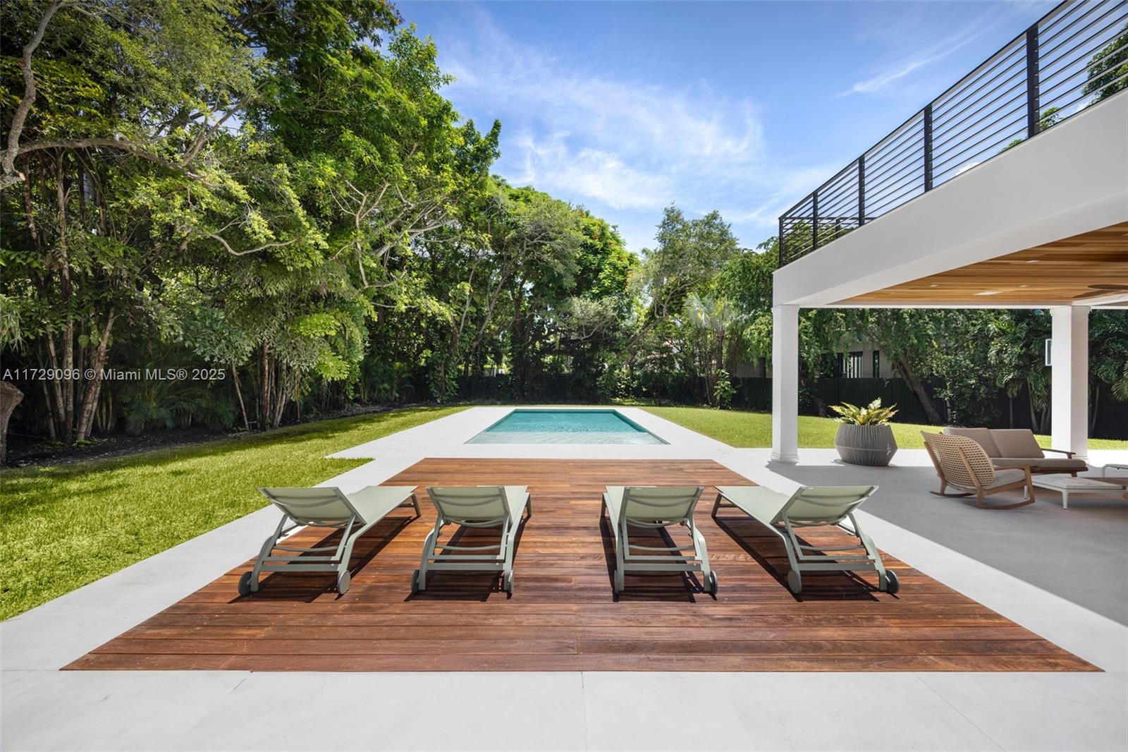 4860 Hammock Lake Dr, Coral Gables FL 33156
