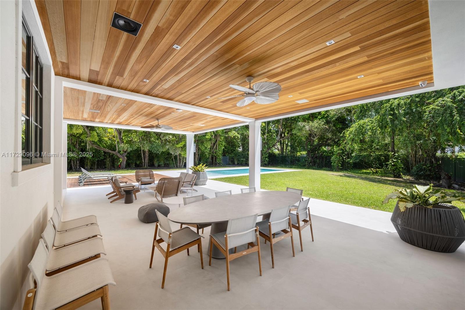 4860 Hammock Lake Dr, Coral Gables FL 33156
