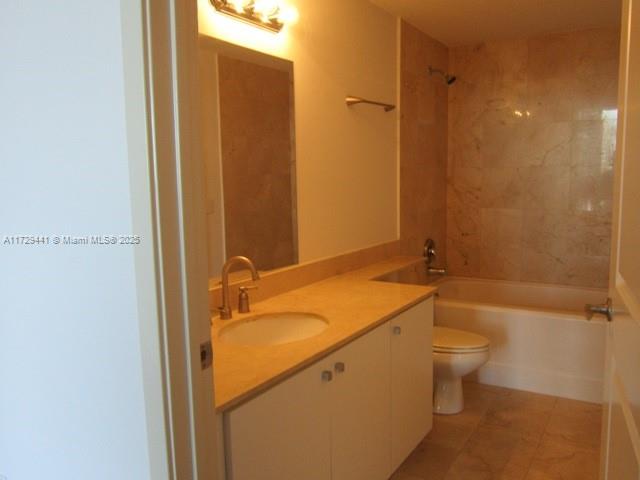 170 SE 14th St #2306, Miami FL 33131