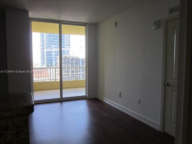 170 SE 14th St #2306, Miami FL 33131