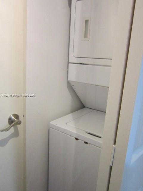 170 SE 14th St #2306, Miami FL 33131