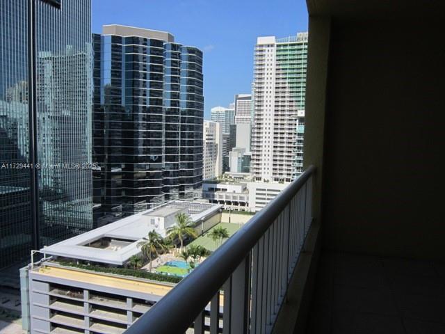 170 SE 14th St #2306, Miami FL 33131