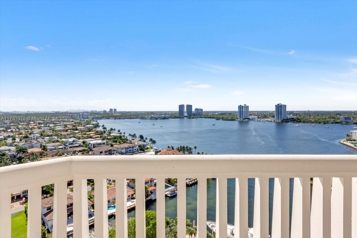 1000 Island Blvd #2003, Aventura FL 33160