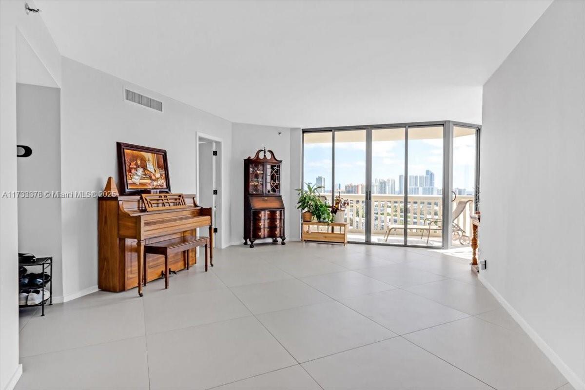 1000 Island Blvd #2003, Aventura FL 33160