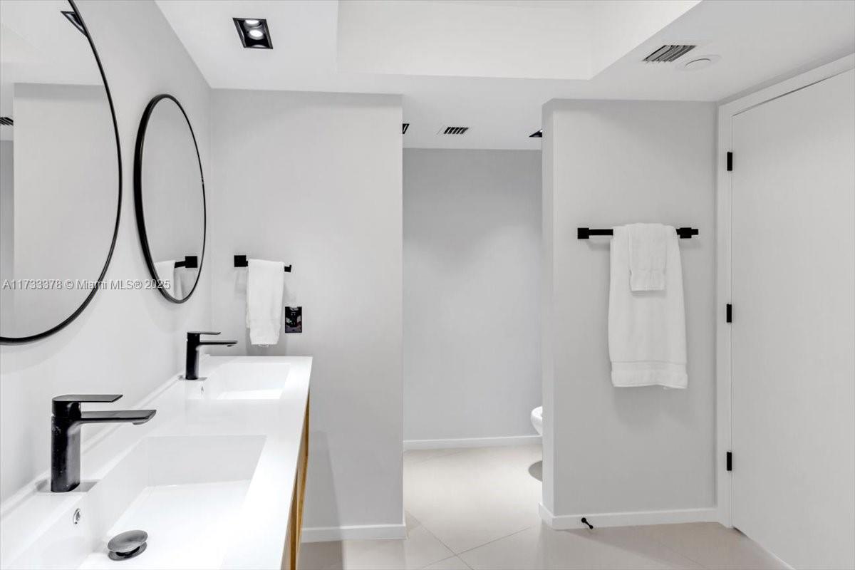 1000 Island Blvd #2003, Aventura FL 33160