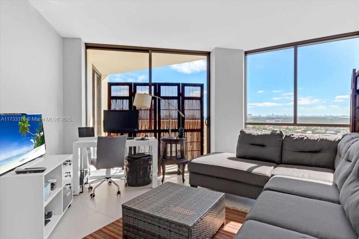 1000 Island Blvd #2003, Aventura FL 33160