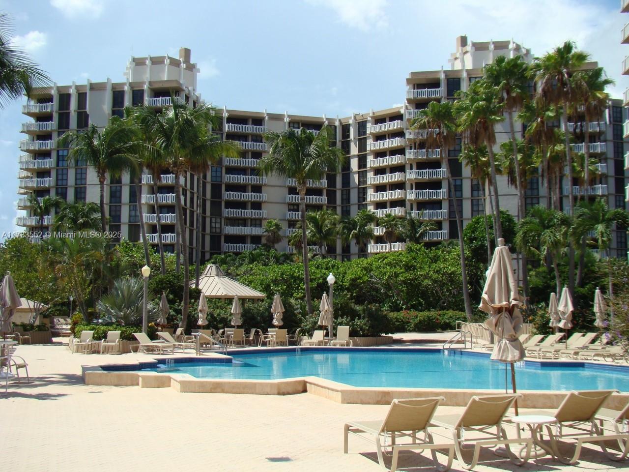 1121 Crandon Blvd #E904, Key Biscayne FL 33149