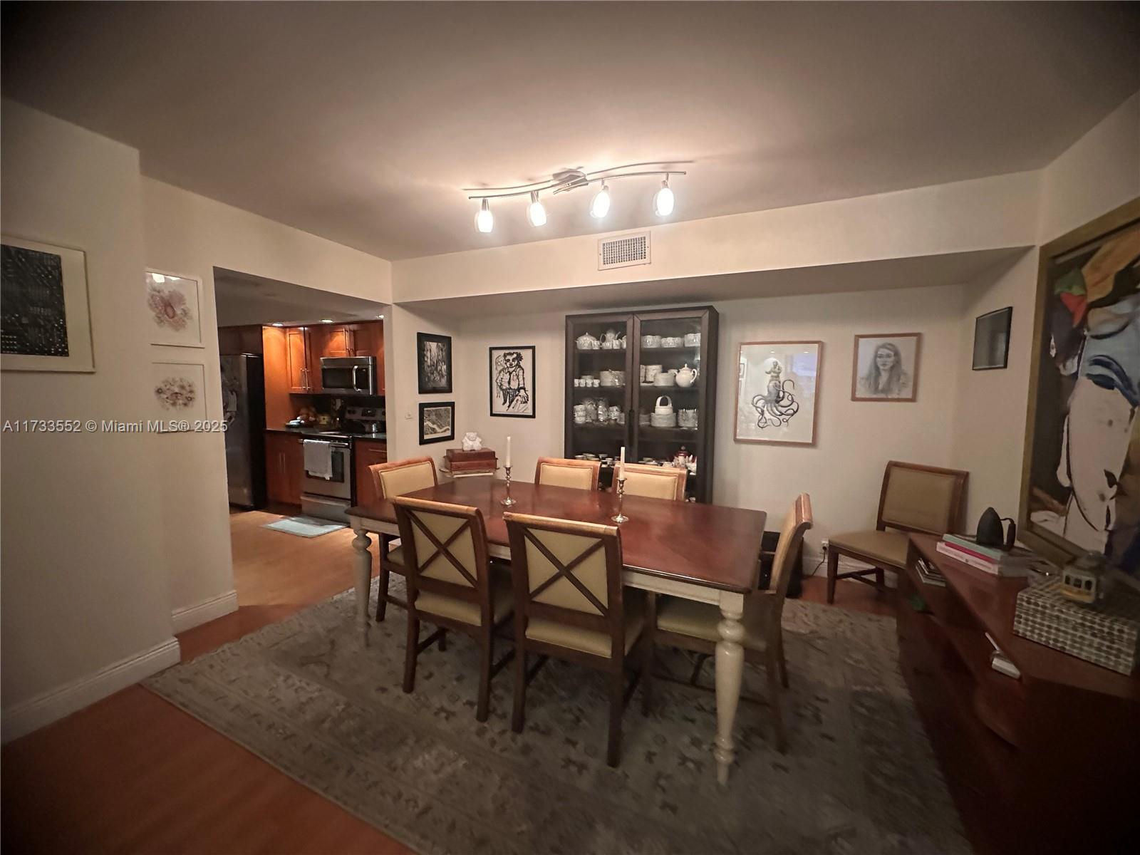 1121 Crandon Blvd #E904, Key Biscayne FL 33149