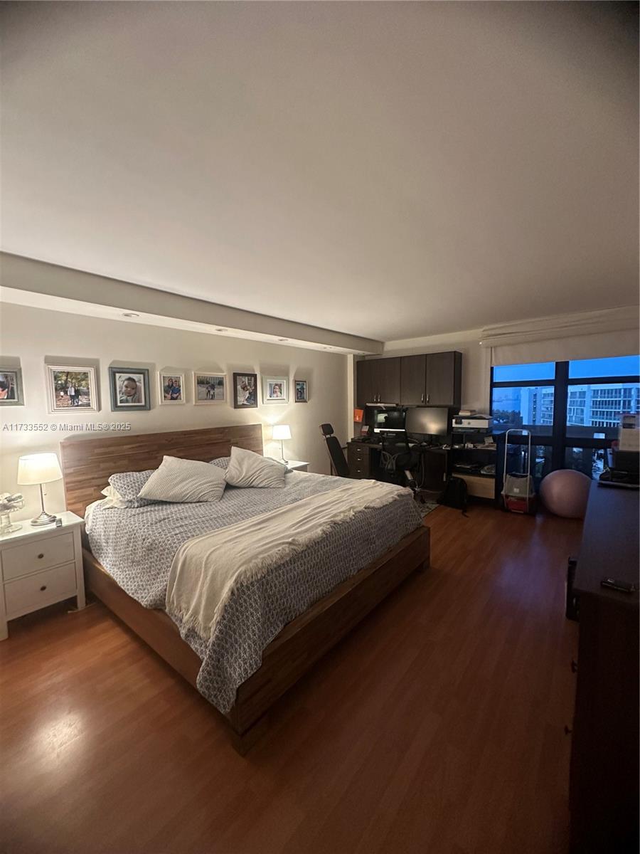1121 Crandon Blvd #E904, Key Biscayne FL 33149
