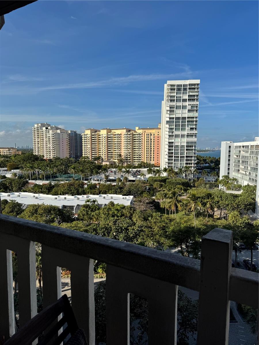 1121 Crandon Blvd #E904, Key Biscayne FL 33149