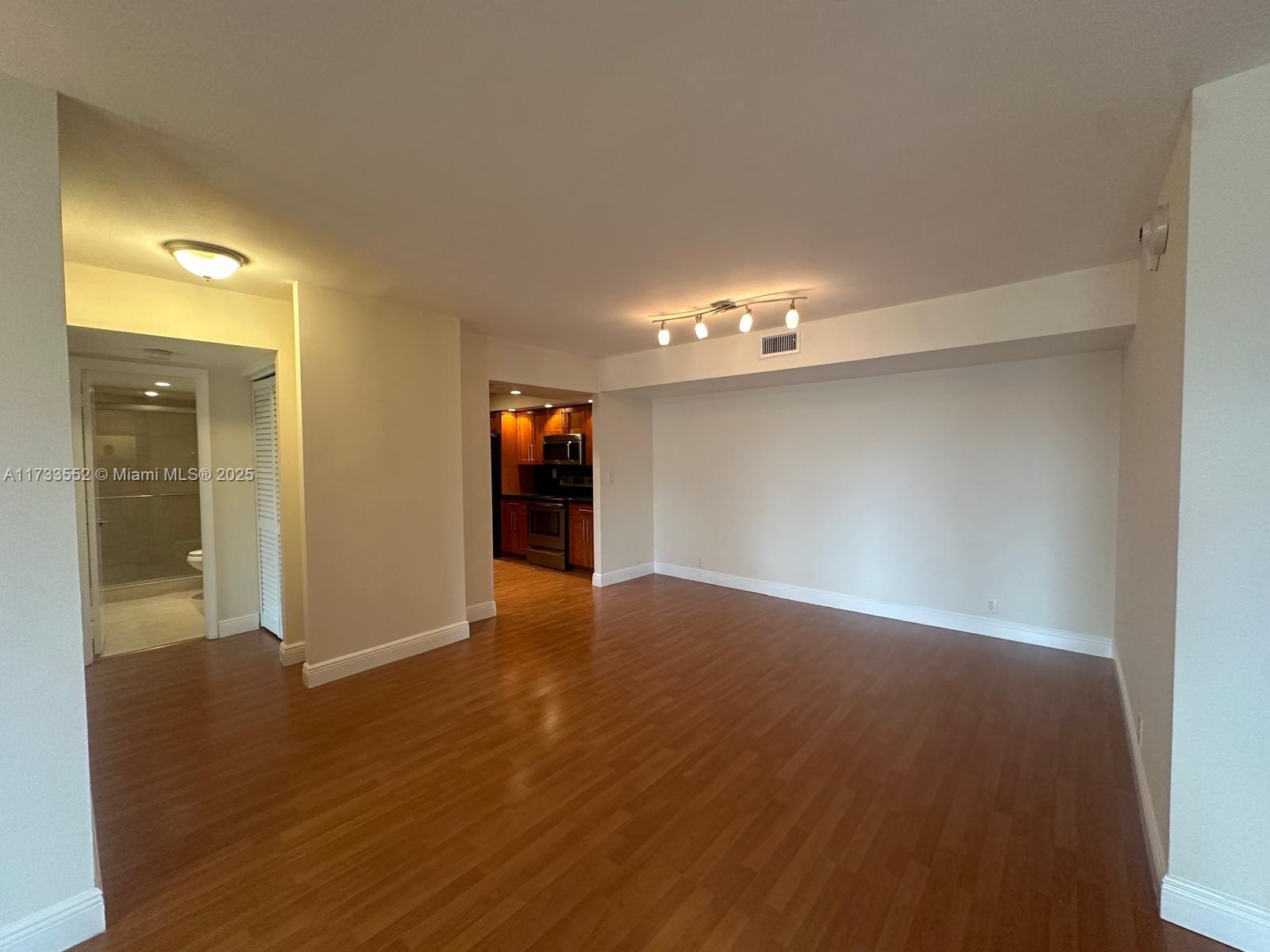 1121 Crandon Blvd #E904, Key Biscayne FL 33149