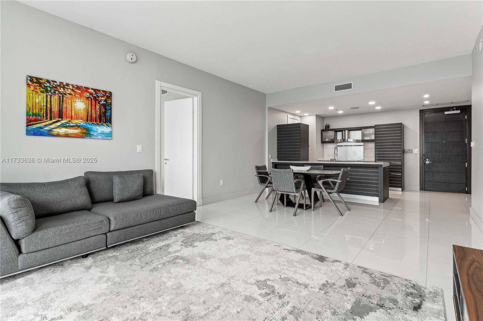 200 Biscayne Boulevard Way #4912, Miami FL 33131