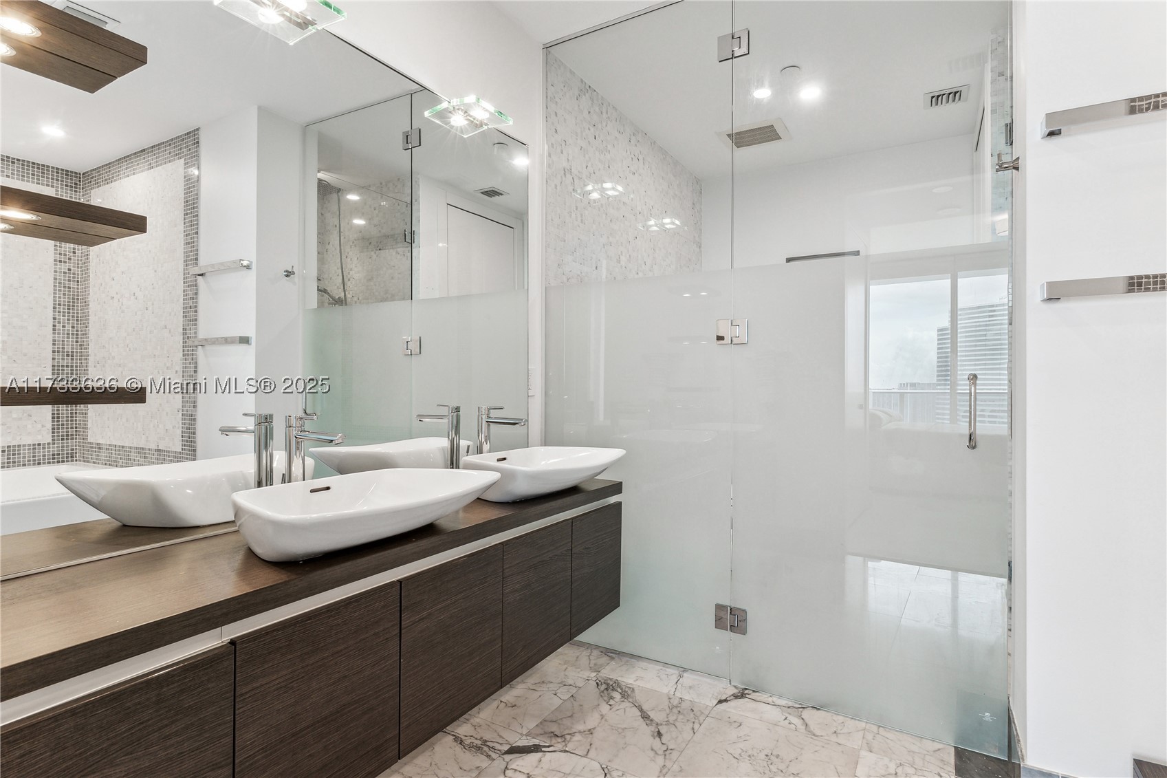 200 Biscayne Boulevard Way #4912, Miami FL 33131
