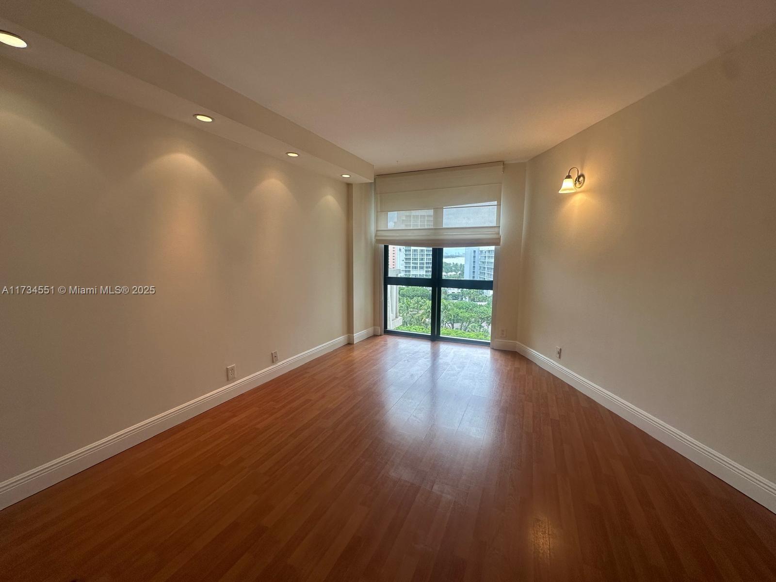1121 Crandon Blvd #E904, Key Biscayne FL 33149