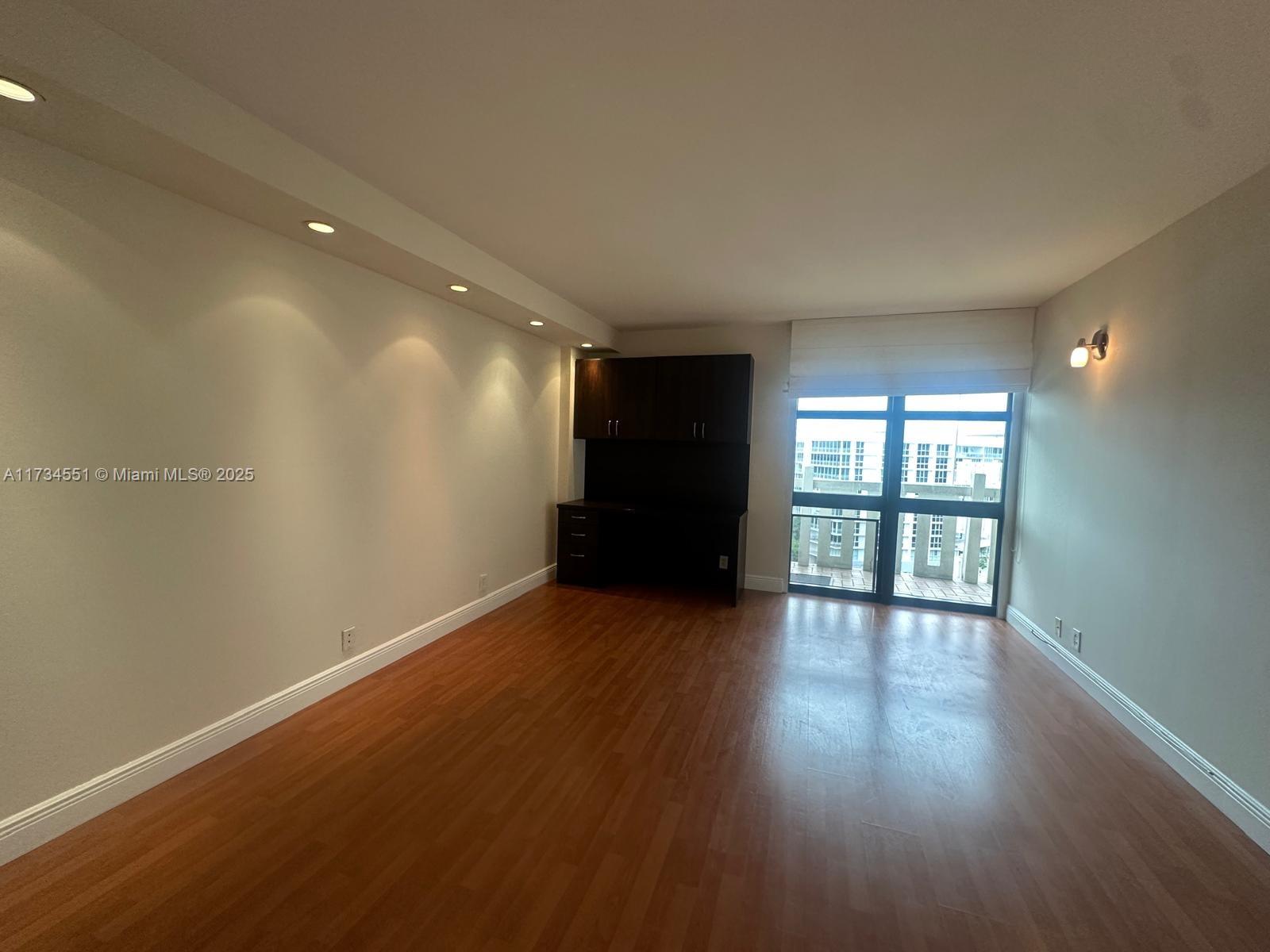 1121 Crandon Blvd #E904, Key Biscayne FL 33149